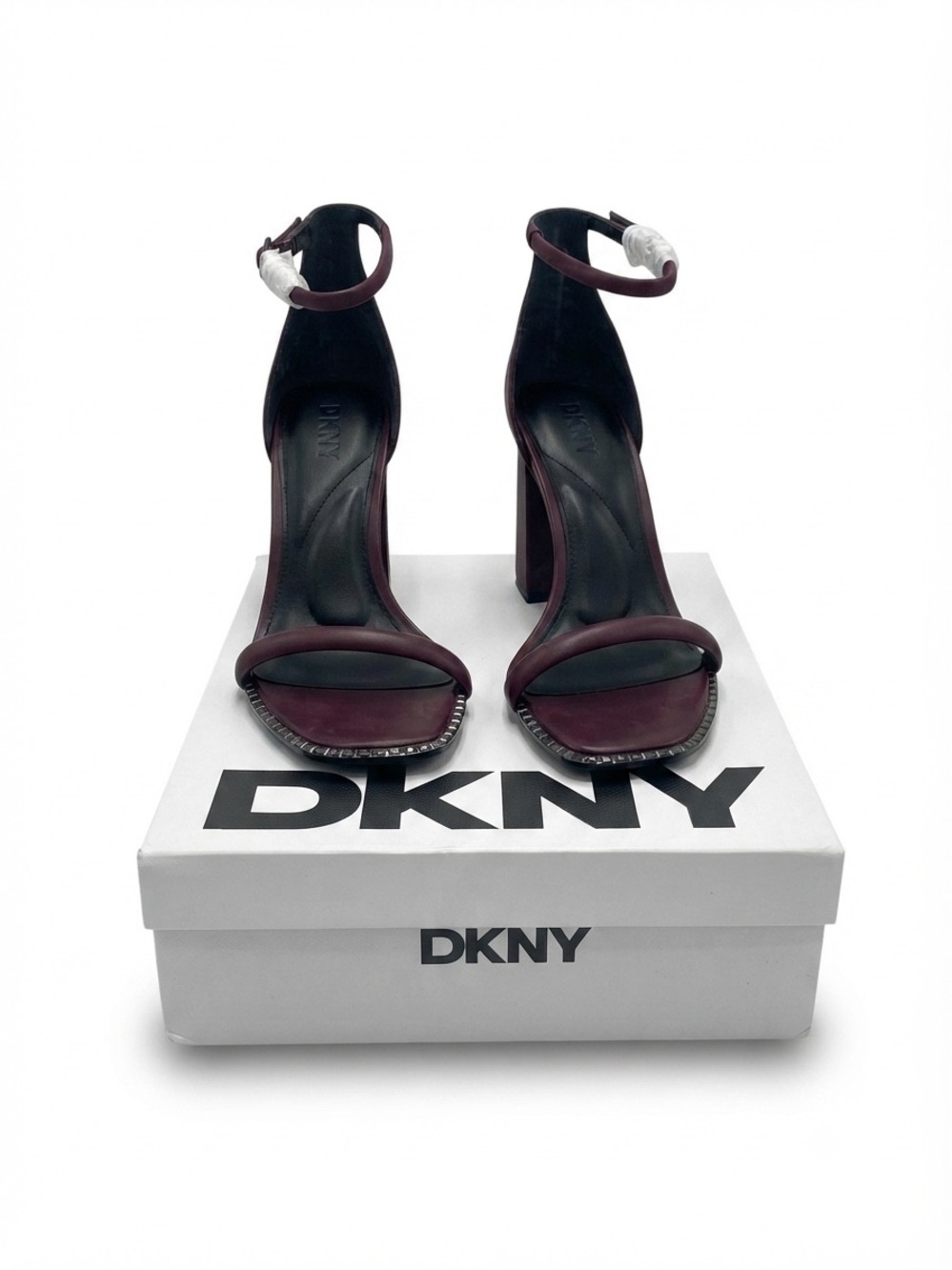 DKNY Waylen Ankle Strap Sandal Burgundy Block Heel Sandals size 9